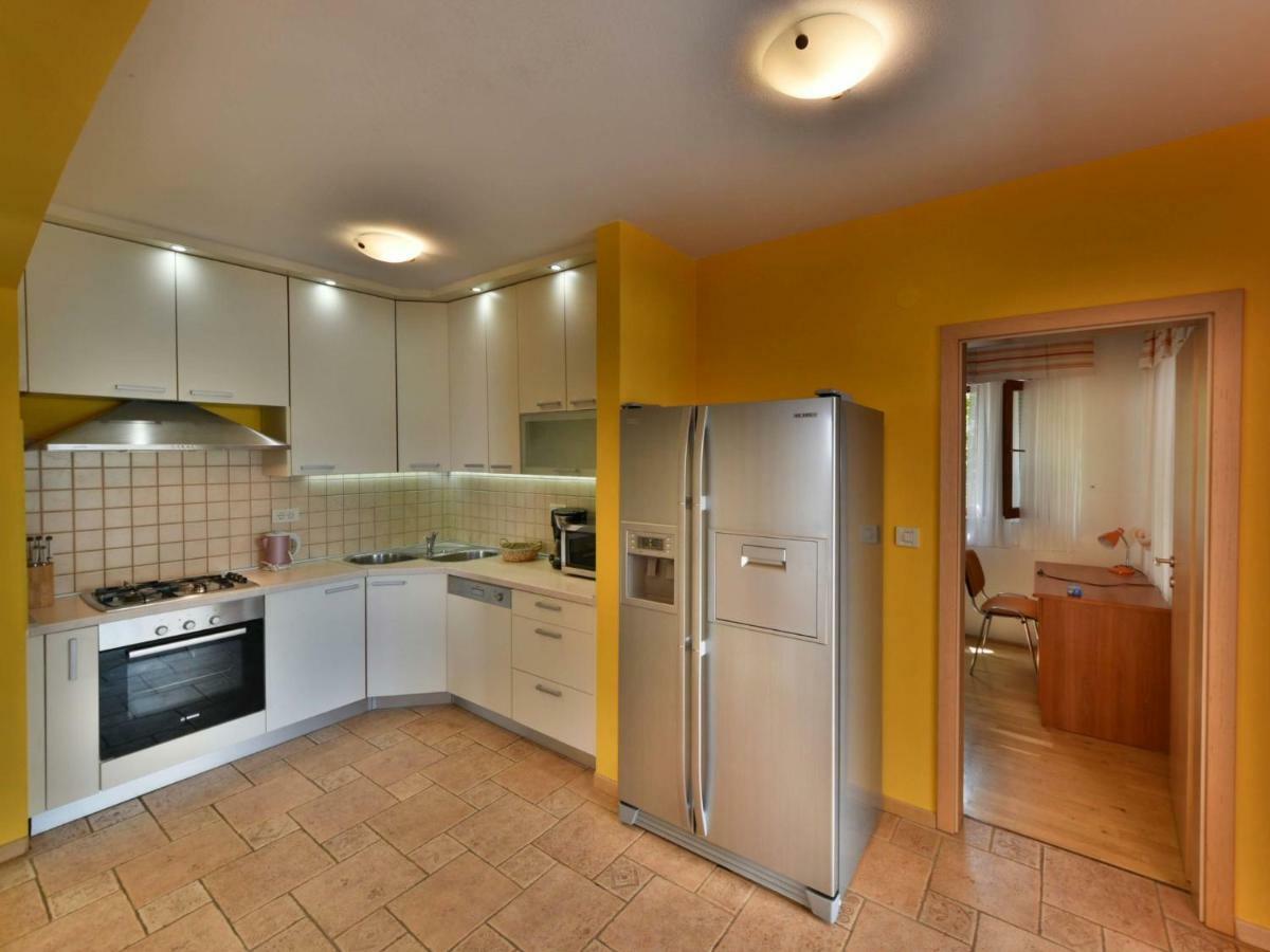 Villa Yellow House By Interhome Diklo Eksteriør bilde