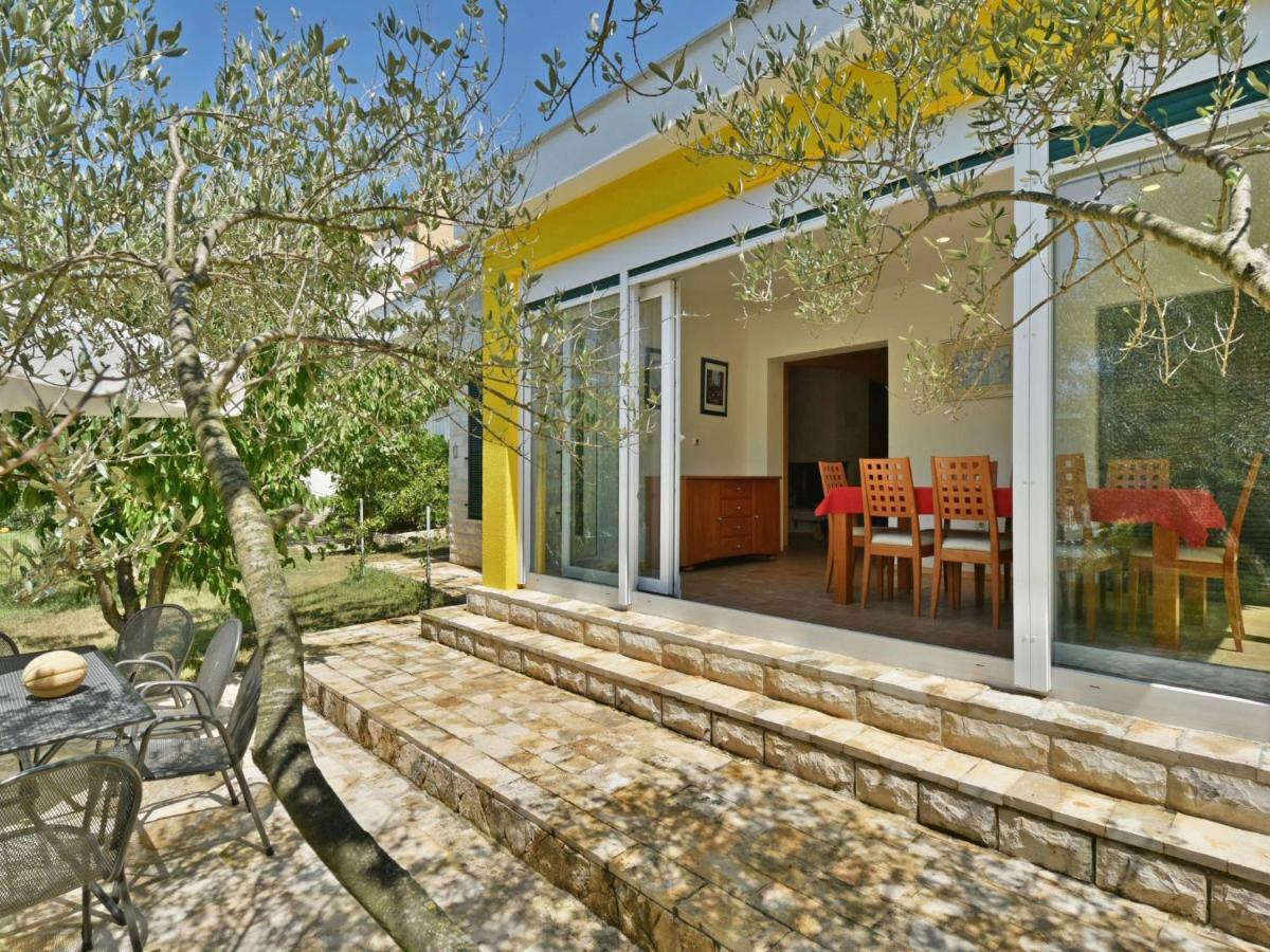 Villa Yellow House By Interhome Diklo Eksteriør bilde